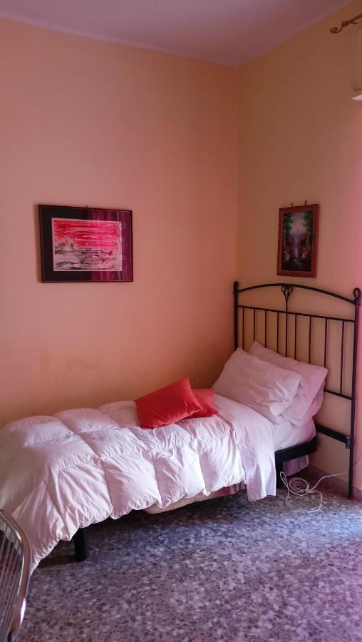 סירקוזה Amuny Sicily Guest House מראה חיצוני תמונה