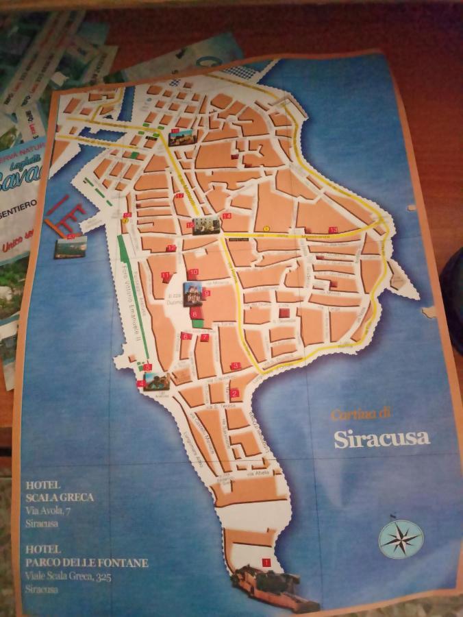 סירקוזה Amuny Sicily Guest House מראה חיצוני תמונה