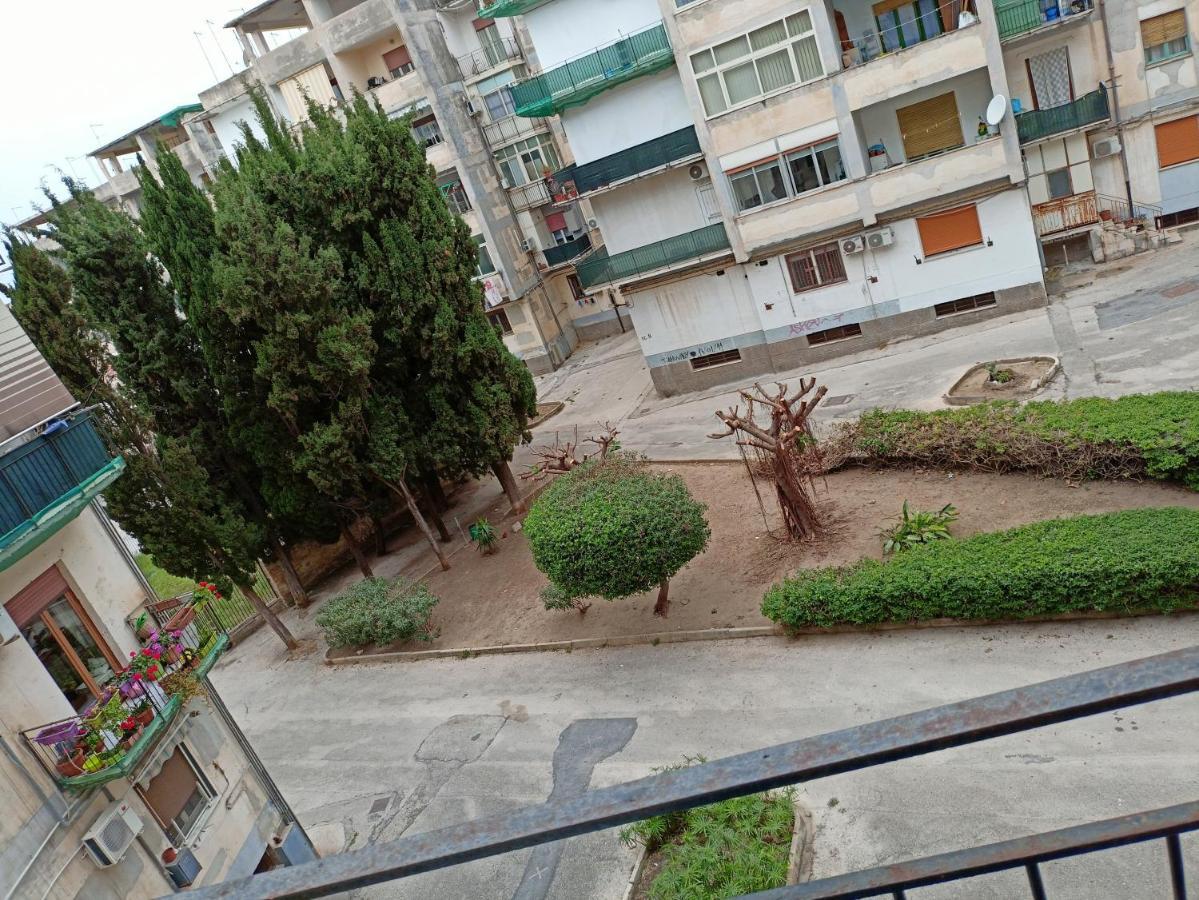 סירקוזה Amuny Sicily Guest House מראה חיצוני תמונה