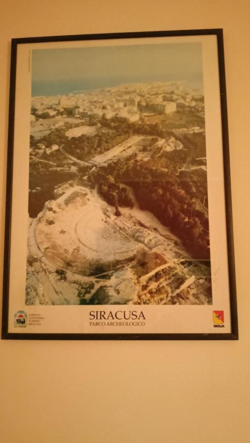 סירקוזה Amuny Sicily Guest House מראה חיצוני תמונה